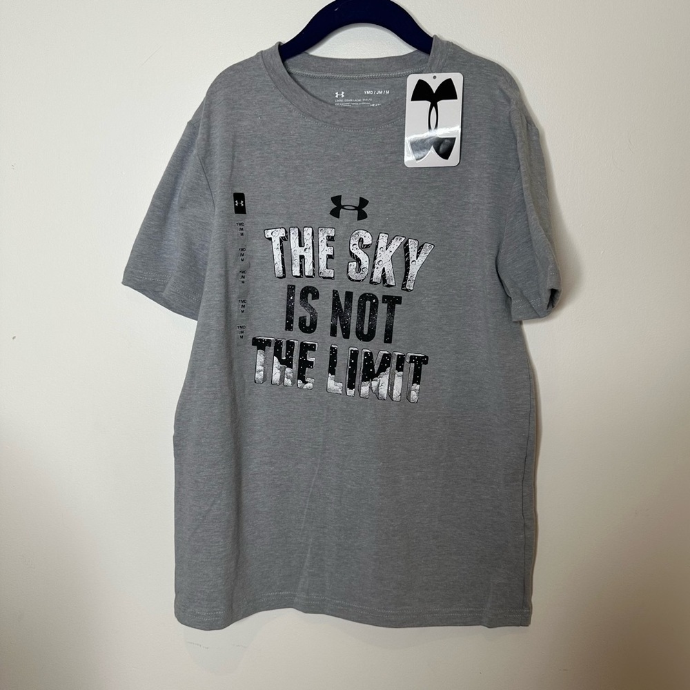 NWT Under Armour kids  graphic T-shirt